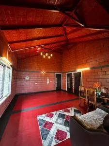 The Red Brick Homestay - Gendehalli