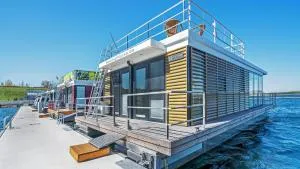 Hausboot Geiseltalsee - Floating House - WELL Hausboote - Family & Friends - Baumersroda