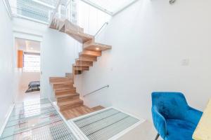 LOFT ULTRA Moderno y Minimalista con 2 Camas KING Size