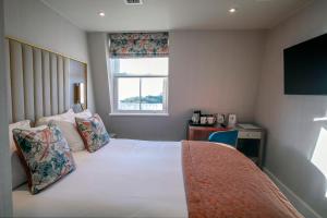 Cosy Double Room room in Best Western Clifton Hotel
