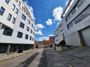 Stylish & quiet apt next to Presidential palace