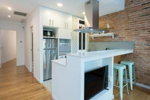 Bright and cozy flat in the heart of the city