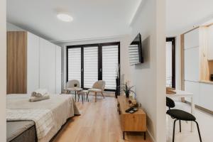 Golden Apartments Warsaw - Modern & Cozy, Towarowa Street