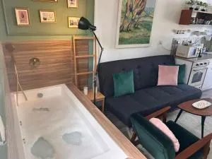 princess of Beer Sheva by CROWN - Gevulot