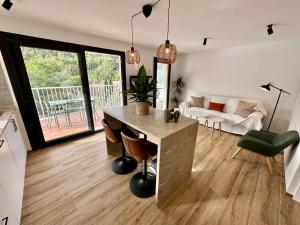 Apartamento Moderno con gran terraza" GREGAL"