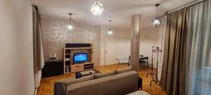 APARTMAN LUG