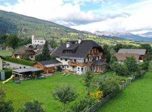 Two-Bedroom Apartment with South and East Balcony room in Ferienwohnungen Holzer