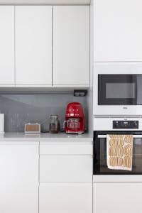 Top, cozy, lakeside, sauna and free indoor parking