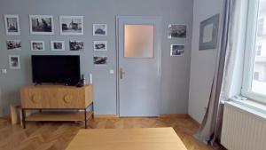 Isac 15 Central Apartment