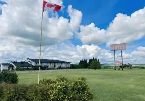 Florenceville Inn, Restaurant & Pool - Linneus