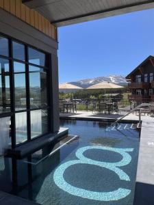 Grand Colorado on Peak 8 - 2 bedroom ski-inski-out