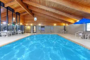 AmericInn by Wyndham Mankato Event Center near MSU - Le Center