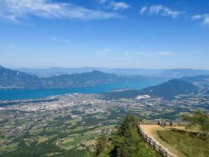 Appartement spacieux T2 refais à neuf proche centre