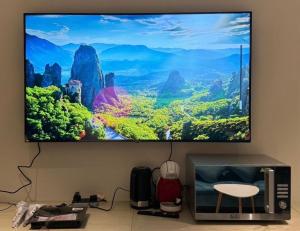 Beachside Bliss: Stylish New Studio at Seven Palm