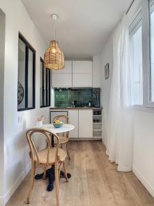 - - - Maison ŪMA - - - Wifi, Mer et Centre