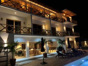 Casa Jubilee king suite main floor