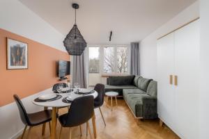 Muranów Modern Apartment with balcony ECRU WWA70