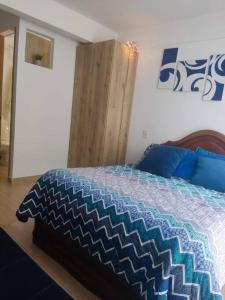 Aparta estudio en la candelaria WiFi rápido-a pasos del museo de oro