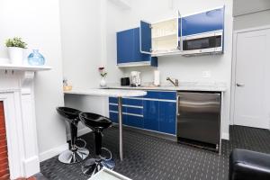 Stylish Newbury Street Studio, #2