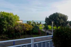 Deluxe Double or Twin Room with Sea View and balcony room in The New England