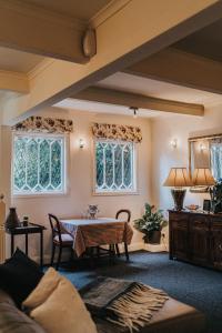 Wild Orchid Olinda Private Luxury Cottage
