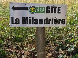 Maisons de vacances Longere sarthoise renovee, a 20 min du Mans, 4 chambres, poele a granules, parking prive - FR-1-410-376 : photos des chambres