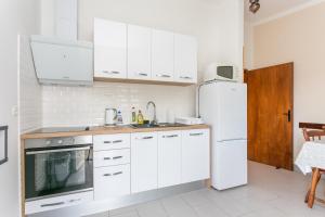 Apartments by the sea Arbanija, Ciovo - 18797