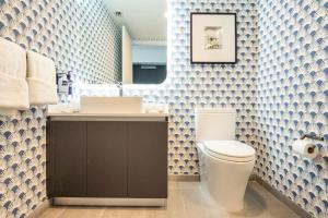 Boutique Condo in DT Miami Perfect for CouplesFam