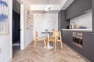 Boutique Condo in DT Miami Perfect for CouplesFam