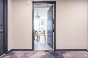 Boutique Condo in DT Miami Perfect for CouplesFam