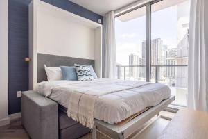 Boutique Condo in DT Miami Perfect for CouplesFam