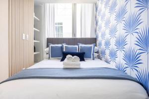 Boutique Condo in DT Miami Perfect for CouplesFam