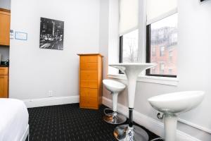 Stylish Downtown Studio in the SouthEnd, C.Ave #24