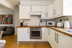 London Is Yours - 2 Bedroom in Kensington