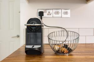 London Is Yours - 2 Bedroom in Kensington