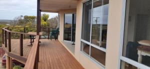 Sea Breeze at Vivonne