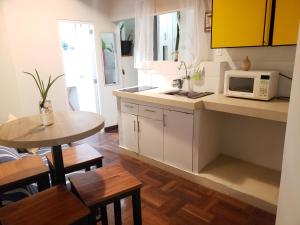 Central, cozy & self-contained petfriendly apartments in the heart of Miraflores
