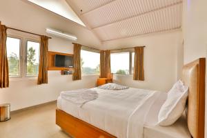 Mystique stay resort