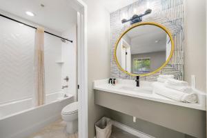 Chic Condo Retreat in Central Buckhead Atlanta