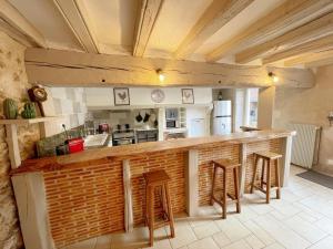 Gîte de charme avec piscine chauffée, salle de jeux, et salle de fitness proche du lac de Rillé - FR-1-381-563