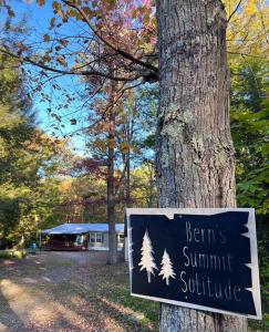 Berns Summit Solitude: Stream-Front Serenity