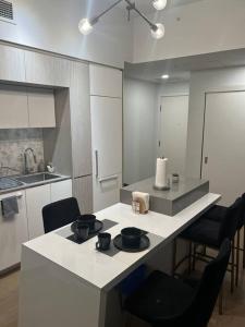 Luxury Downtown Escape Pool & Free Parking