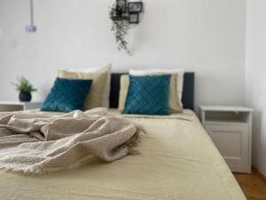 2 bedroom apartment with terrace in City Center