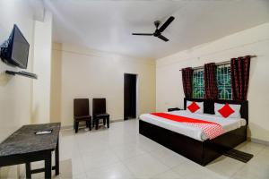 OYO Flagship Hotel Ayush Palace