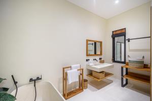 Villa Skye Modern Luxury Unveiled 4BR Villa