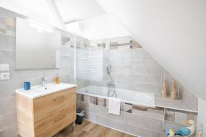 Appartements Chez Soline - Le Duplex climatise : photos des chambres