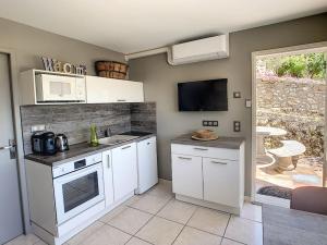 Condrieu, le Châtillon au cœur du vignoble vue sur vallée du Rhône climatisé