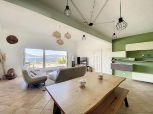 Luxury Villa with Stunning Panoramic Views