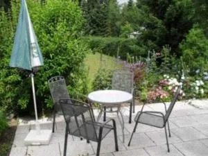 Doppelhaushälfte in idyllischer Lage, separater Eingang - Charlottenthal