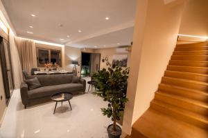 Naturalia Grey Luxury Villa - Private Pool - Sleeps 8